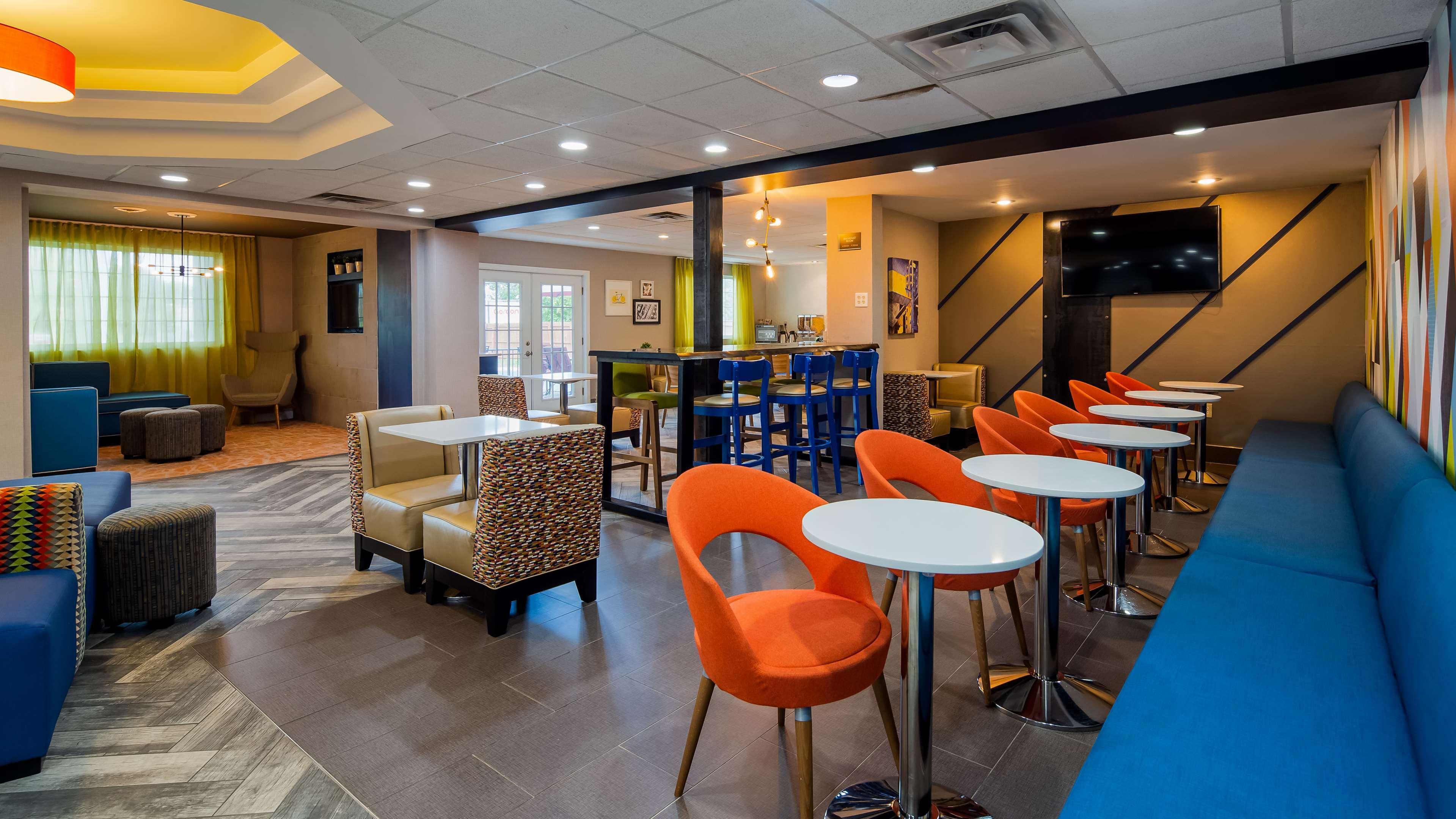 Best Western Plus Newport News Eksteriør billede